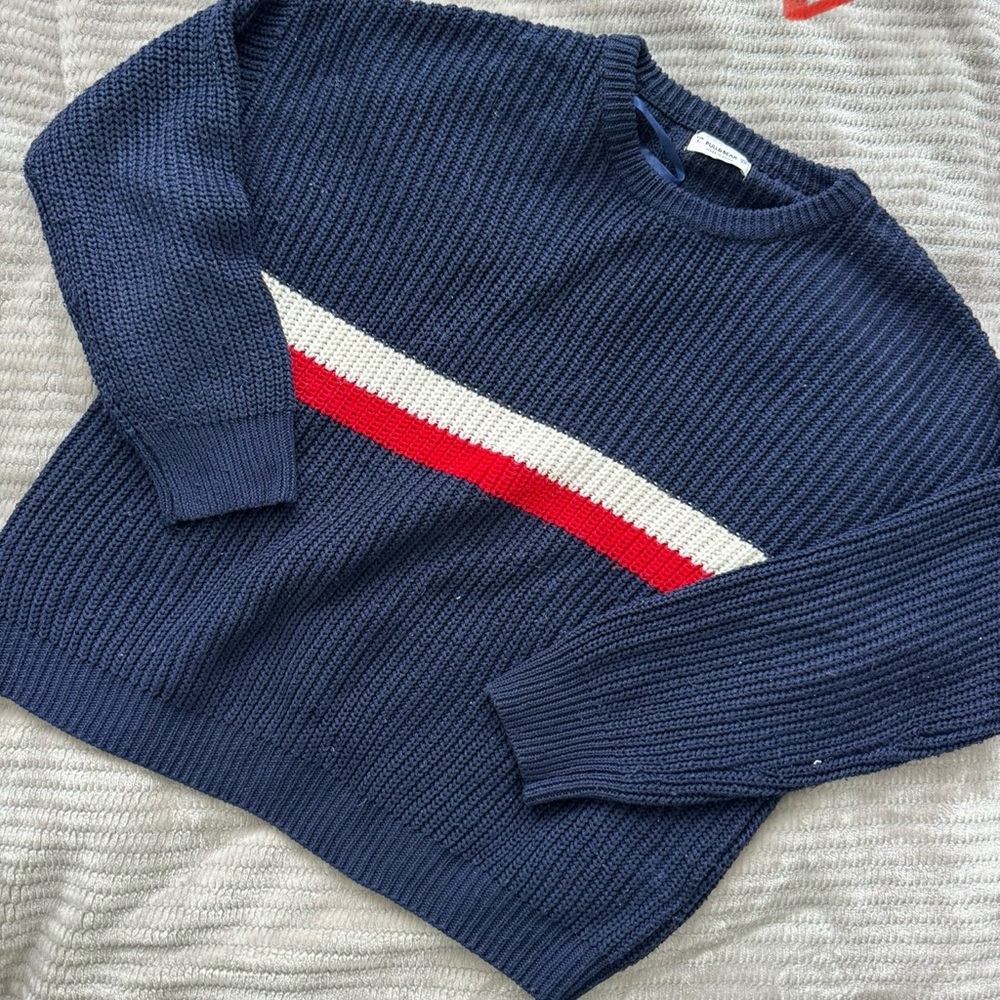 Oversized navy knit sweater